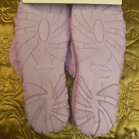 Plush Bow Slippers  - Picture 5 of 5